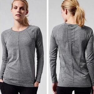 Athleta Gray Foothills Long Sleeve Athletic Workout Long Sleeve Top Medium